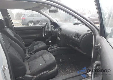 2000 Volkswagen Golf Gl z USA, uszkodzony, nr VIN WVWBA21J9YW441921